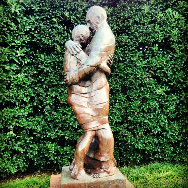 20130831_robindance_prodigalsonstatue